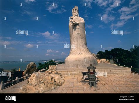 從莆田如何到湄洲島？這是一條風景獨特的旅程，不僅僅是地理上的移動，更是一次心靈的探尋。